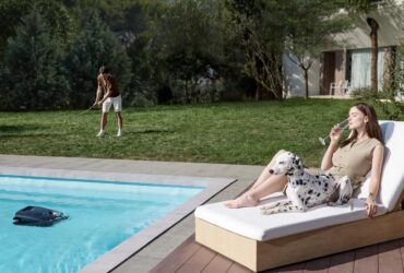 Robot de piscine Beatbot AquaSense 2 Ultra en situation dans une piscine
