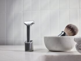 Supply razor, shaving brush and bowl arranged for a grooming ritual