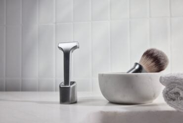 Supply razor, shaving brush and bowl arranged for a grooming ritual