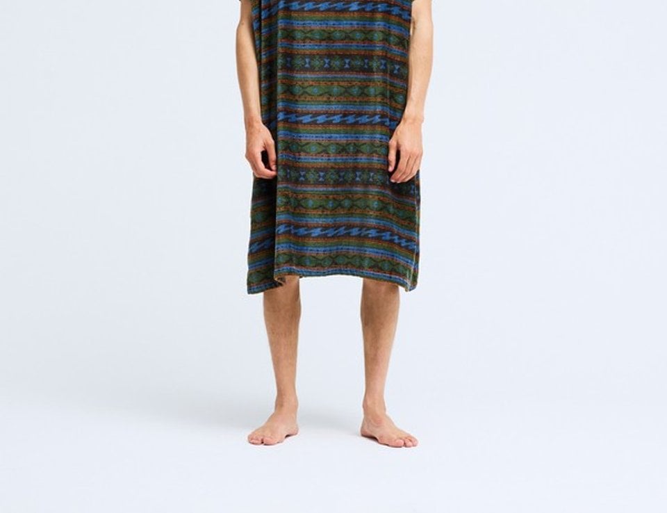 Billabong hooded changing poncho in dark colour