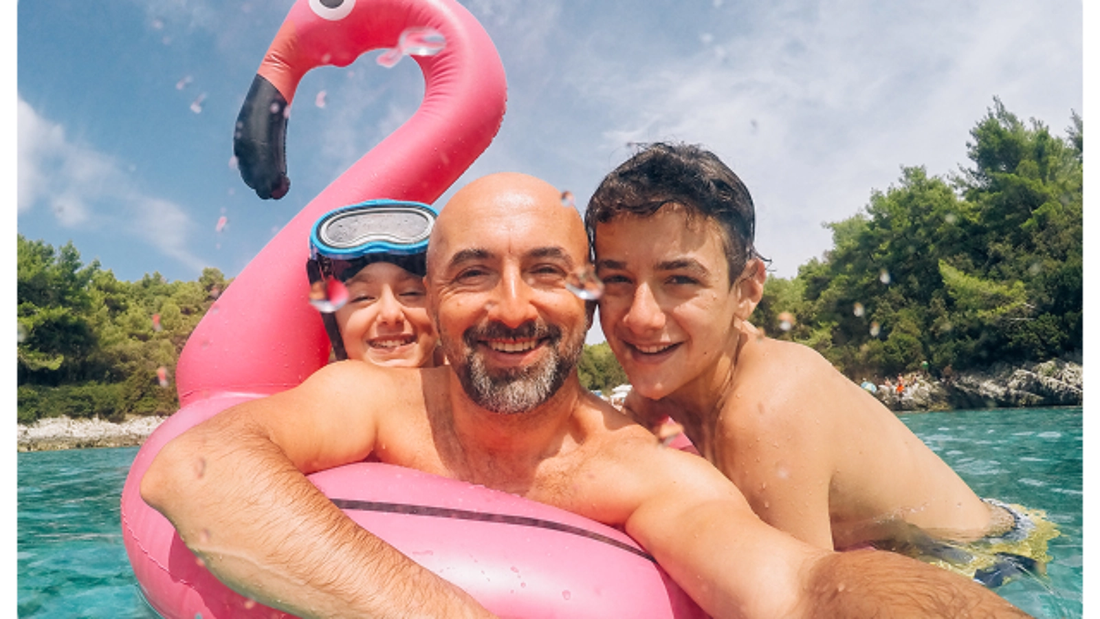 Travellers featured on the long stay insurance page