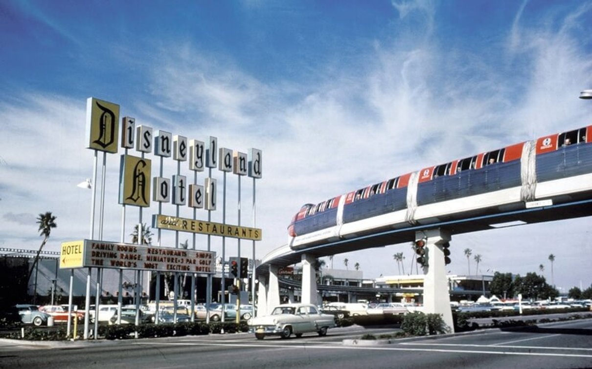 Monorail scene at Disneyland Resort